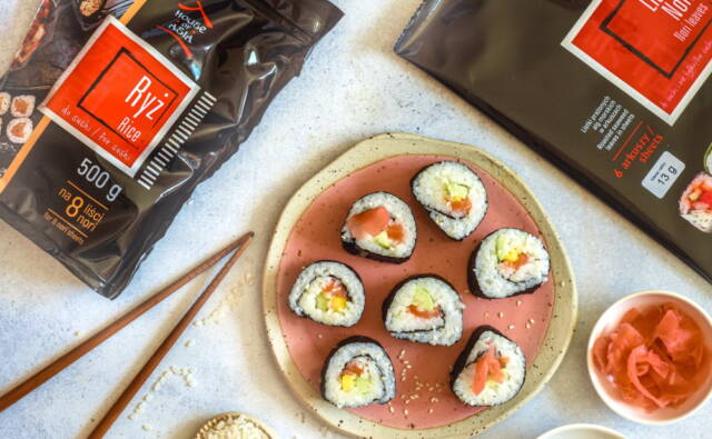 california maki z mango lososiem i ogoriem czarna.wisienka house of asia 640x395 1 1 - | Twój.blog
